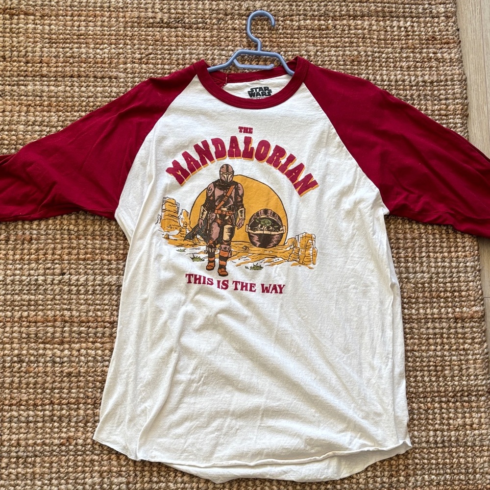 Star Wars Mandalorian Red and White Graphic Tee